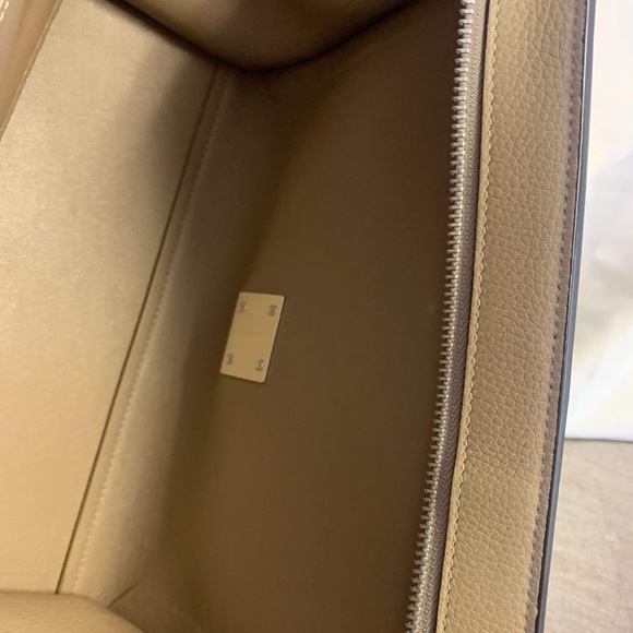 Celine Trapeze Handbag - Picture 5 of 11